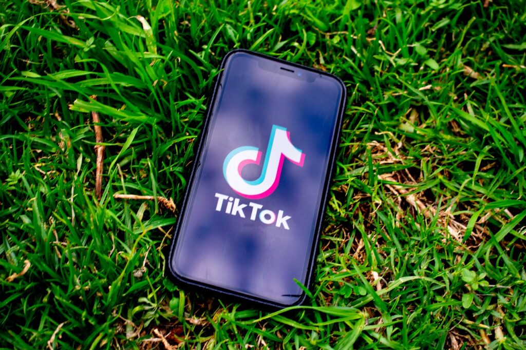 Shoutouts_tiktok_Portada